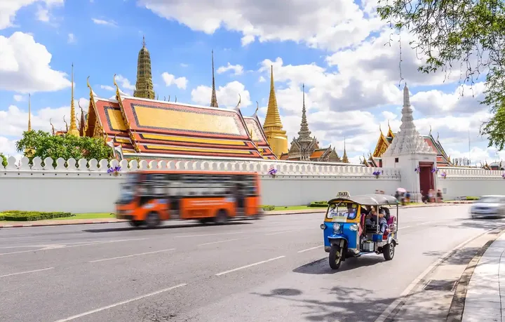 Famous Bangkok Tuk-Tuk Adventure — photo 2