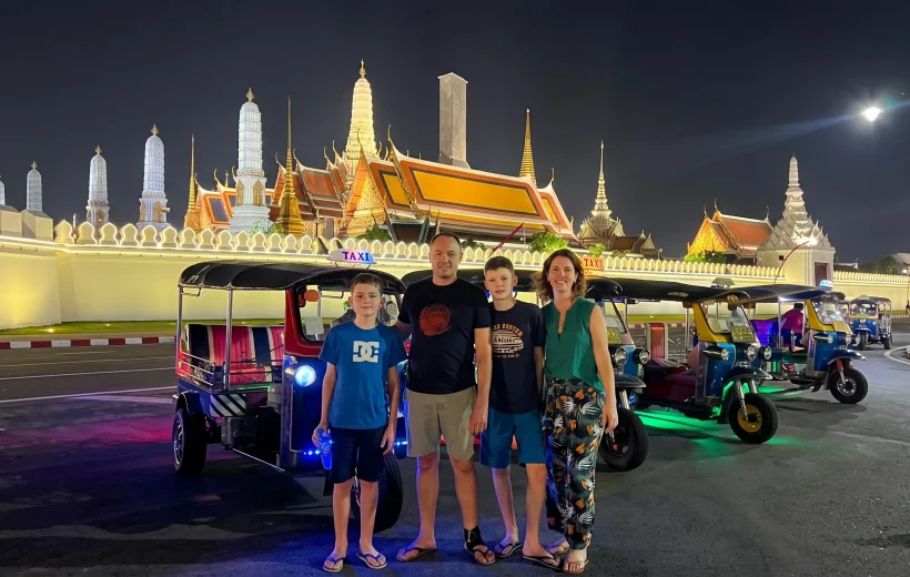 Bangkok by Night: Boat, Tuk-tuk & Chinatown Street-Food Meal