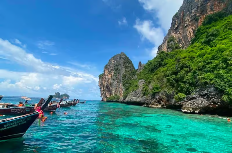 Loh Samah Bay