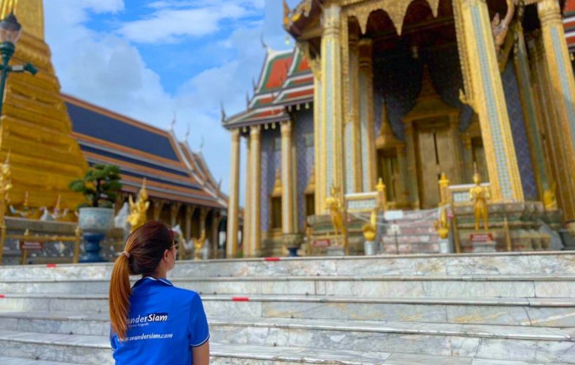 Grand Palace & Temples of Bangkok with experienced guide