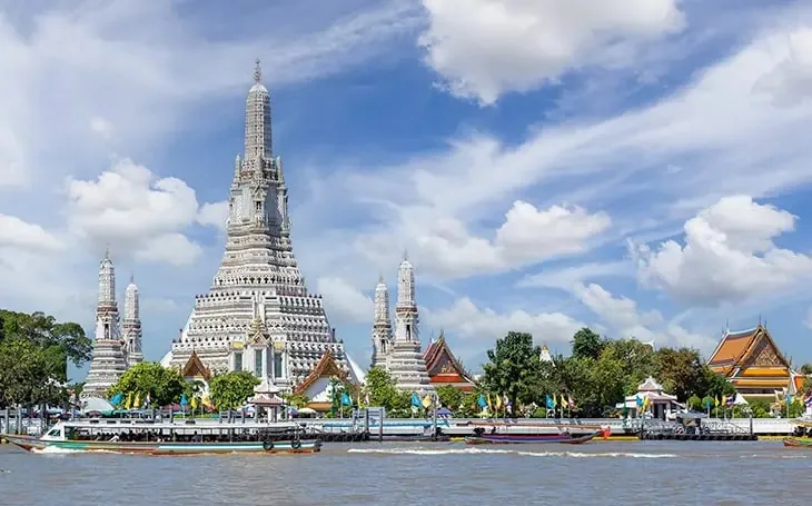 Wat Arun (Temple of Dawn)