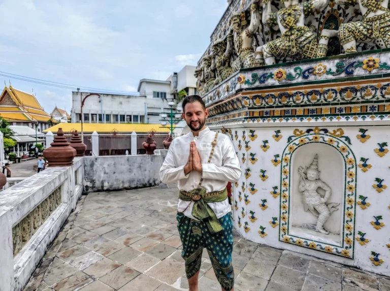 Wat Arun Traditional Thai Costume Experience — photo 5