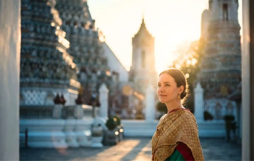 Thai Costume Experience at Wat Arun & Canal Tour