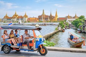 Bangkok Royal Temples & Tuk-Tuk Adventure