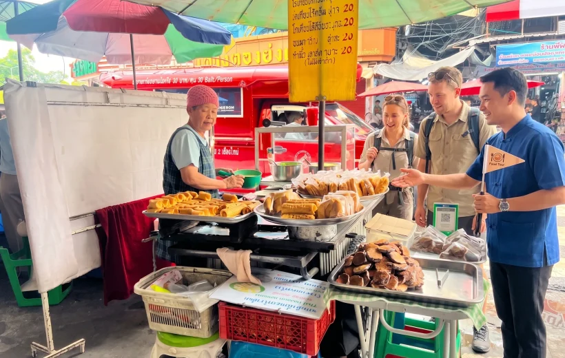 Chiang Mai Street Food Walking Tour with Tastings
