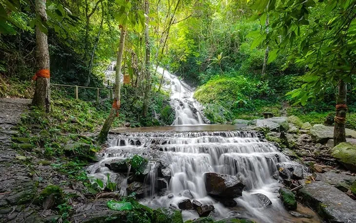 Mae Kampong Waterfall