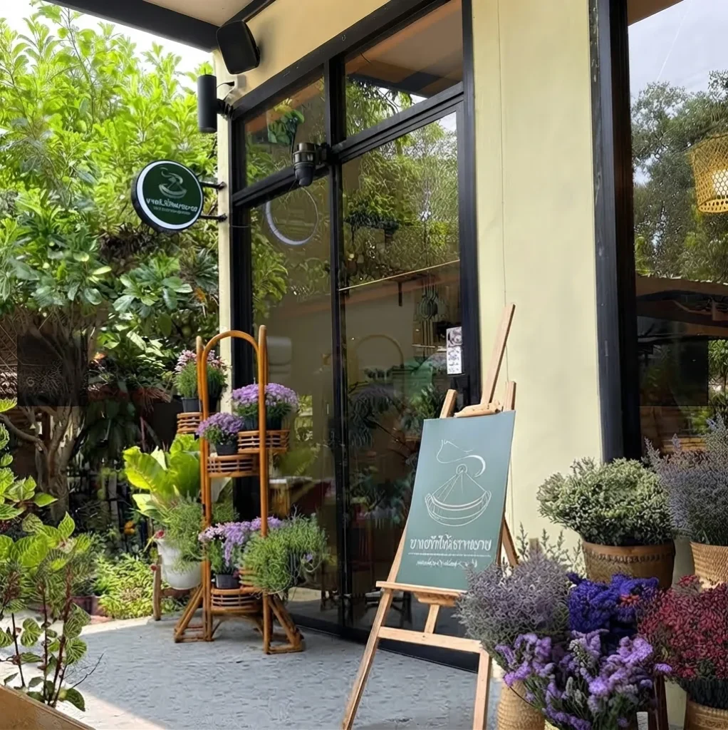 Yai Tham Hai Lan Kha – Yodpiman River Walk