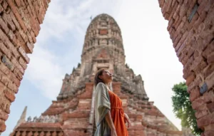 Wat Pho & Wat Arun Tour with Thai Traditional Costume & Local Expert